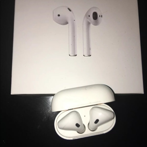 Apple AirPod 2nd Gen - Replica - Picture 3 of 5
